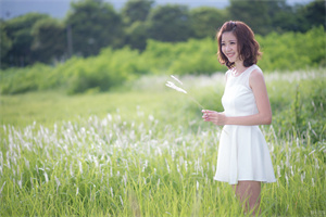 在库马尔布尔的阳光沙滩上放松